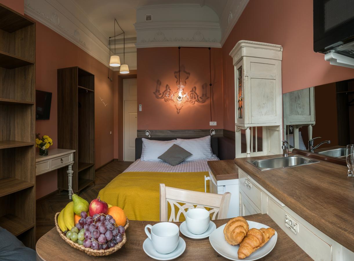 Apart Hotel Michelle Odessa Buitenkant foto